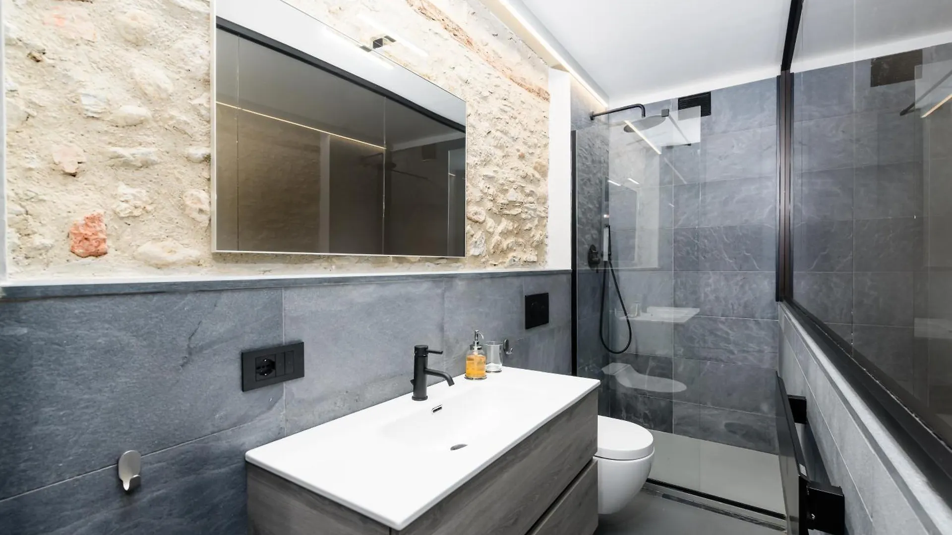 Voman Luxury Apartments Pietrasanta Itália